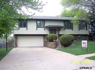 9743 Ellison St, Omaha, NE 68134