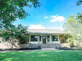 1770 Highway 52 W, Westmoreland, TN 37186
