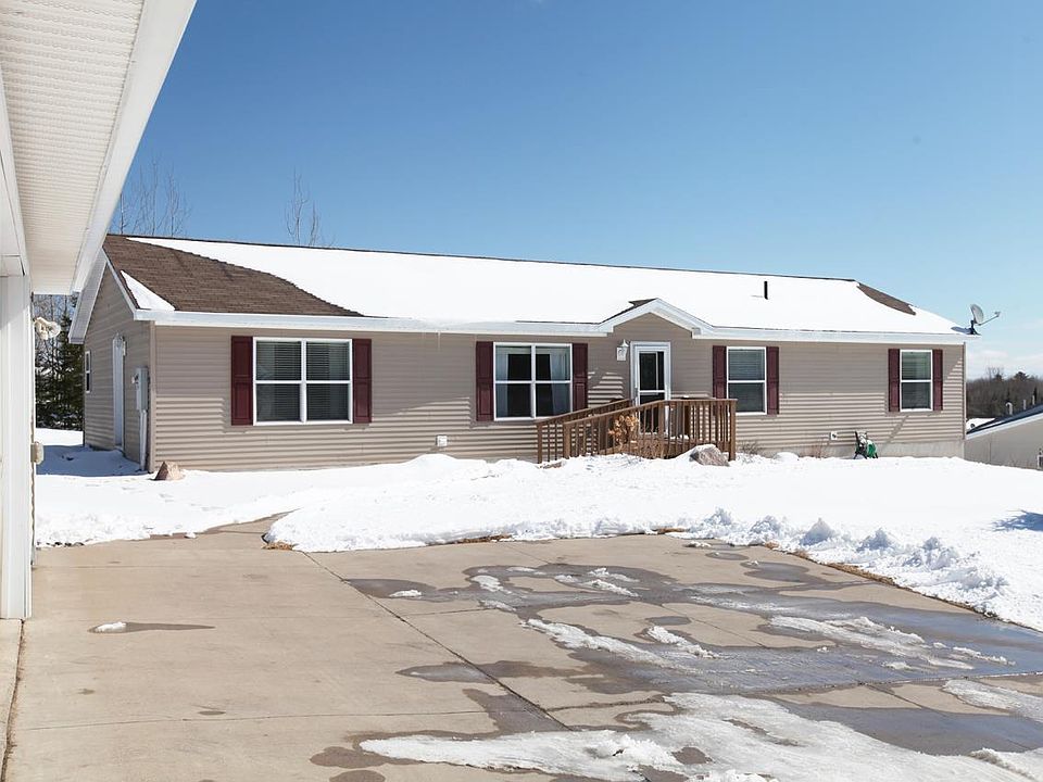 1st image of 210 Deerwood Dr