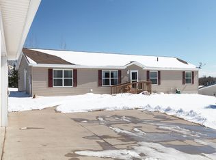 210 Deerwood Dr, Eveleth, MN 55741