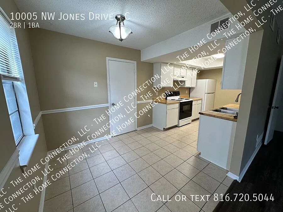 Prime Parkville Location! — Photo 2