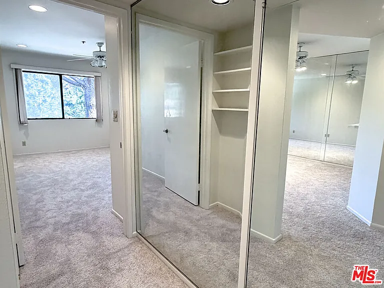 501 Palisades Dr #317 — Photo 12
