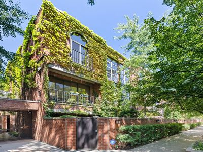 416 W Grant Pl APT C, Chicago, IL, 60614