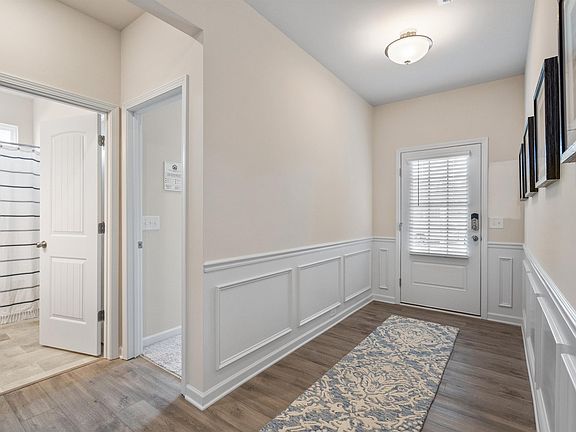 4th image of 591 Pine Valley Trl