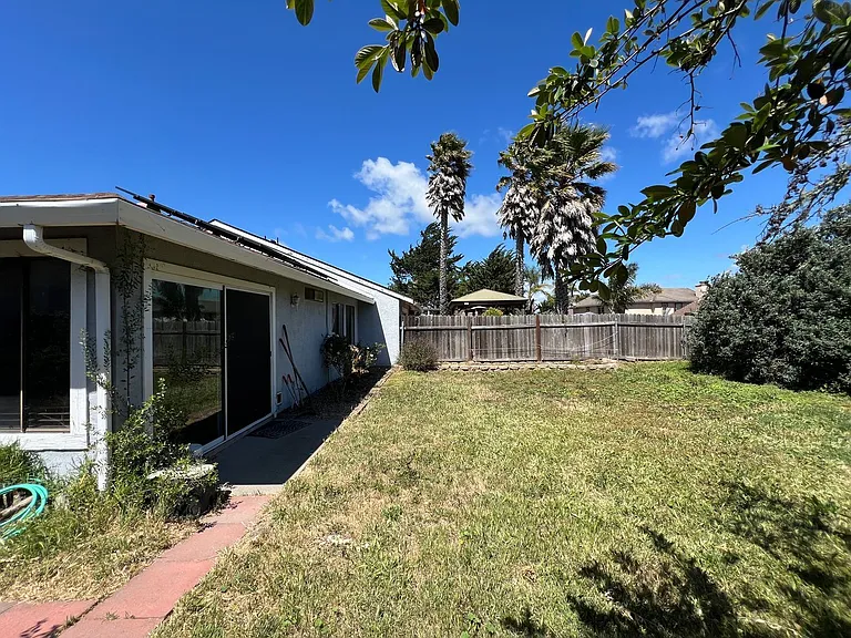 406 Coronado Dr — Photo 17