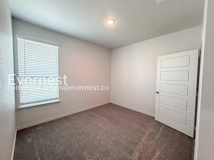 866 Freedom Cir — Photo 8