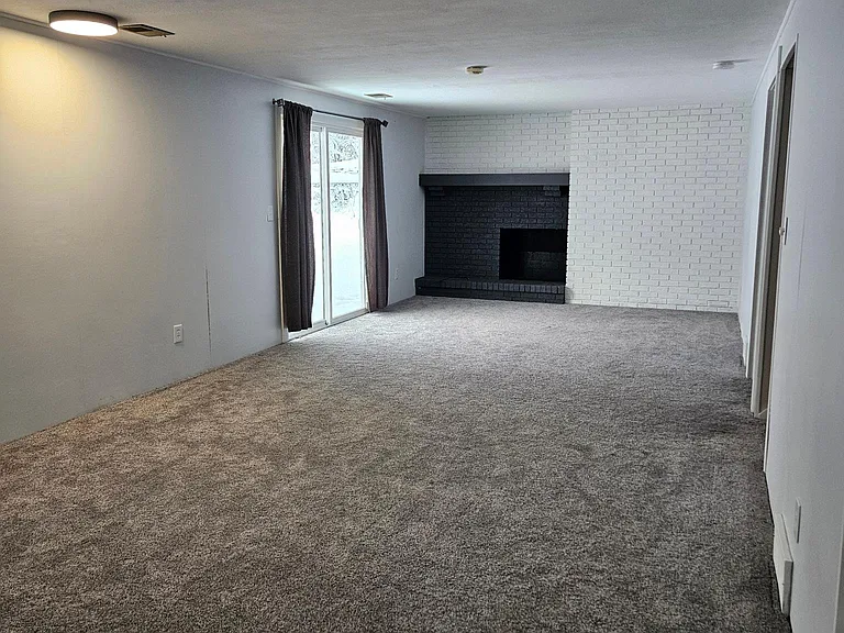 2104 Northview Ct NE — Photo 13