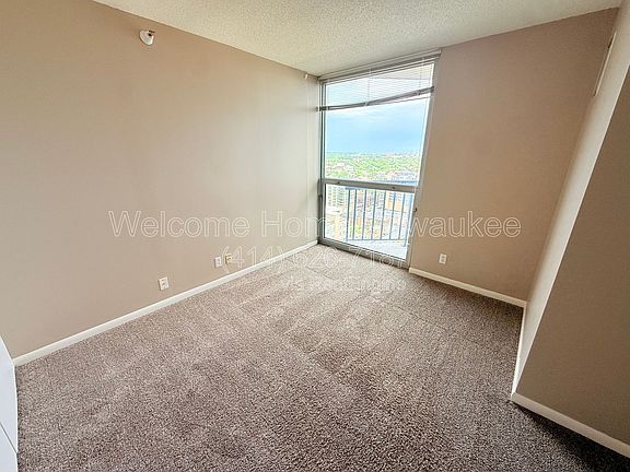 2nd image of 1660 N Prospect Ave Unit 2702