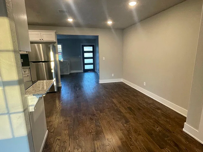 414 S Guthrie Ave — Photo 12