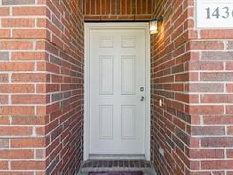 1436 Puerto Lago Dr — Photo 2