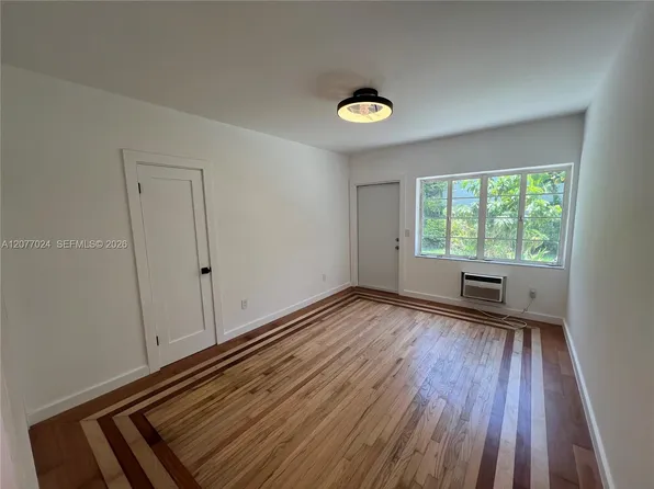 145 NE 82nd Ter, Miami, FL