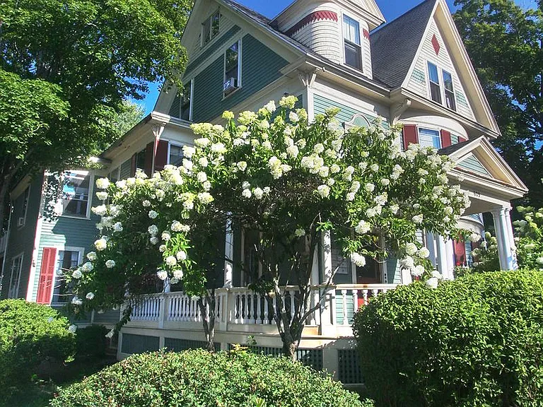 609 Central — Photo 1