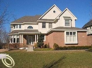 7346 Carlyle Xing, West Bloomfield, MI 48322