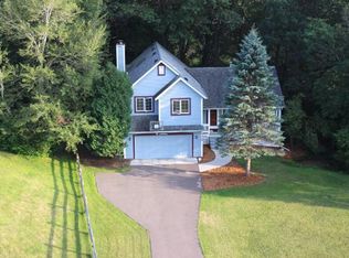 4320 Grafton Ave N, Oakdale, MN 55128