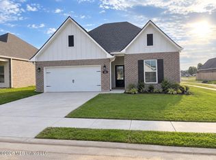 1301 Redfish Dr, Gulfport, MS 39507