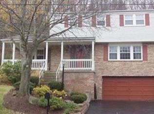 41 Throncrest Dr, Wilkins Twp, PA