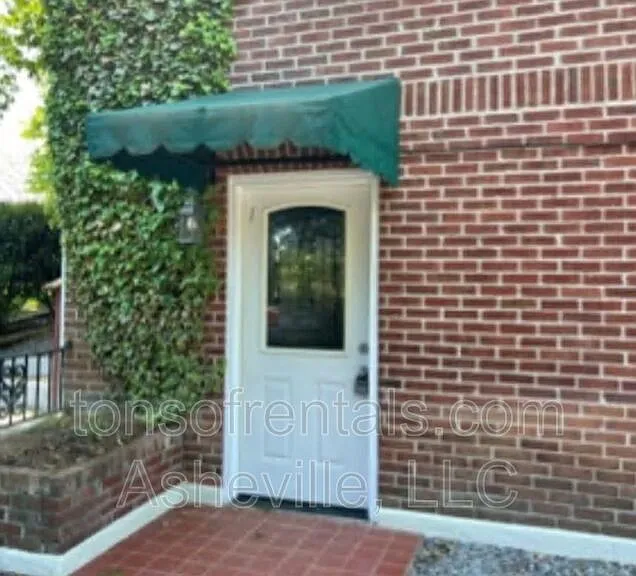 1316 Hyman Ave #1 — Photo 3