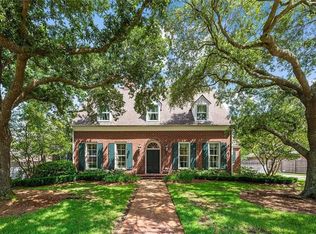 7037 Woodstock Dr, Baton Rouge, LA 70809