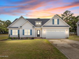 406 Mulligan Ln, Jacksonville, NC 28540