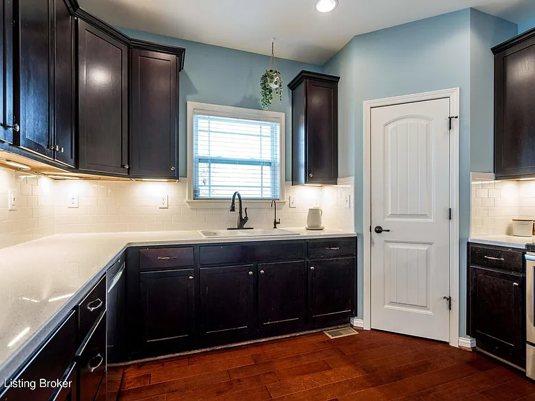 4007 Emerald Spring Pl — Photo 8