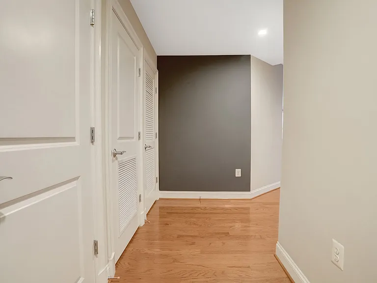 1023 N Royal St #312 — Photo 12