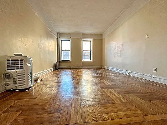 1st image of 530 Parkside Ave #O