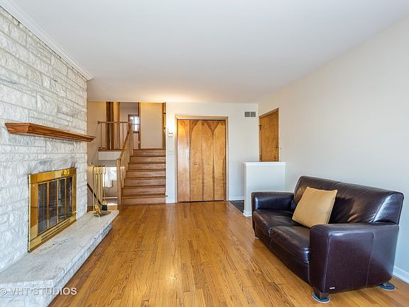 5th image of 379 Greenfield Ave
