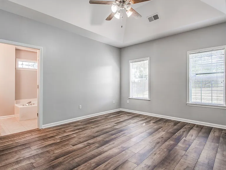 9461 Hickory Dr — Photo 24