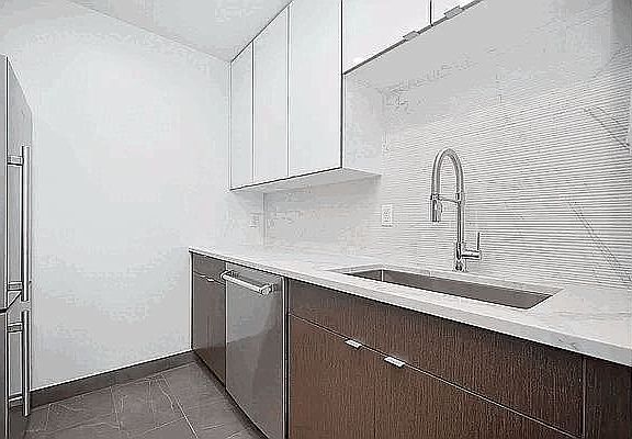 3rd image of 327 Saint Nicholas Ave APT 3G