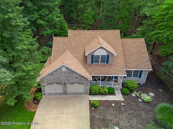 2nd image of 47 Delaware Dr W