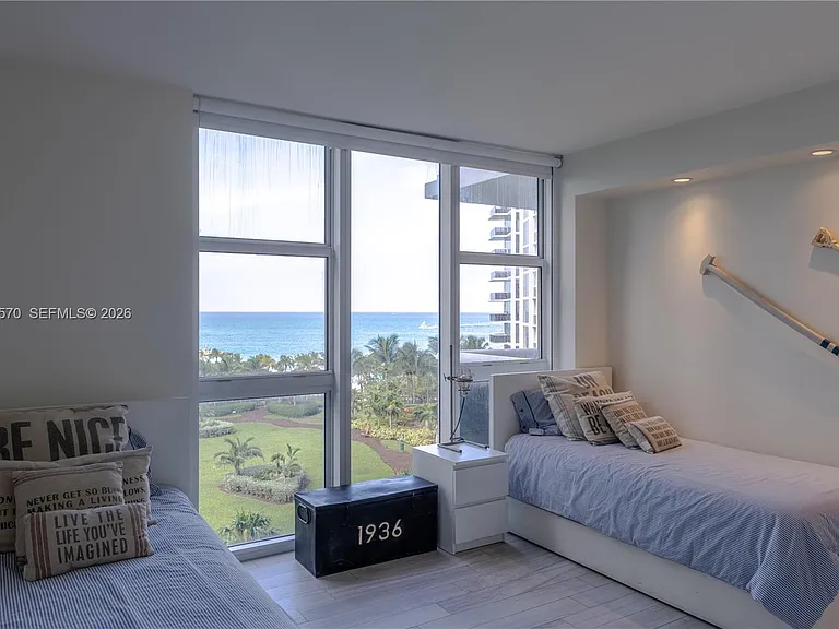 10275 Collins Ave #634 — Photo 17
