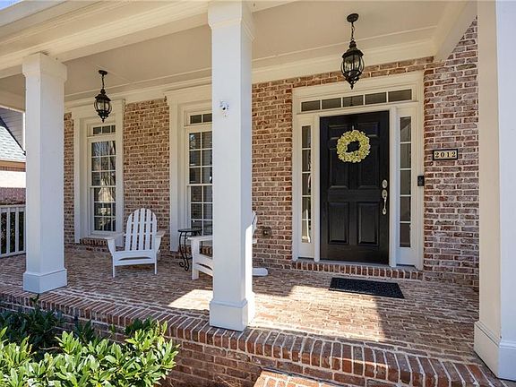 2nd image of 2012 Ivy Ridge Rd SE