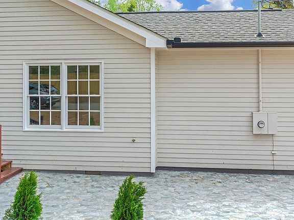 5th image of 339 Collier Ridge Dr NW