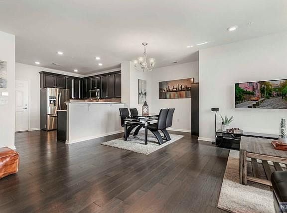 4th image of 1 Kennedy Ln