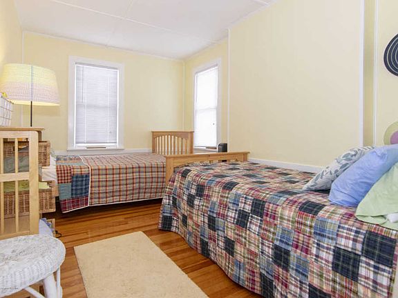 5th image of 292 N St
