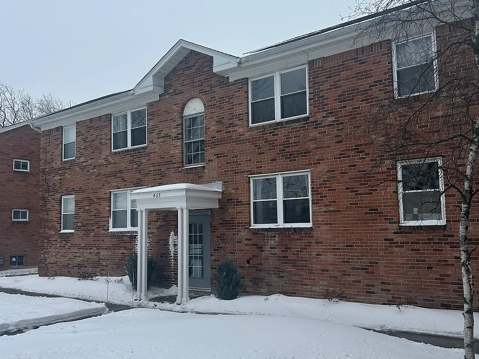 475 Wehrle Dr #2