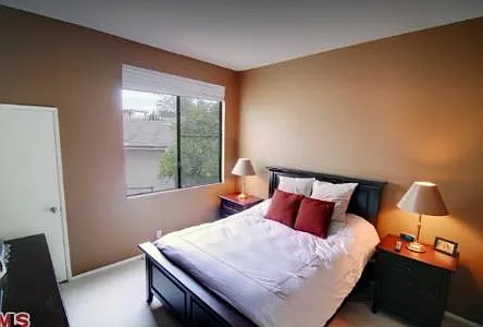 2 bed, 1370 sqft, $3,950 — Photo 1