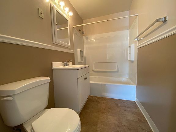 5th image of 1860 Brett St #66
