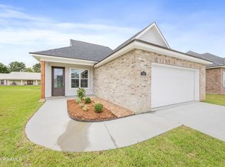 121 Crooked Pine Ln, Scott, LA 70583