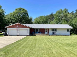 W584 Windy Ln, Brodhead, WI 53520