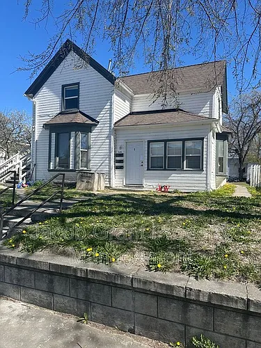 520 N Water Ave #2 Photo 1
