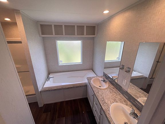 2nd image of 10 La Juana Cir