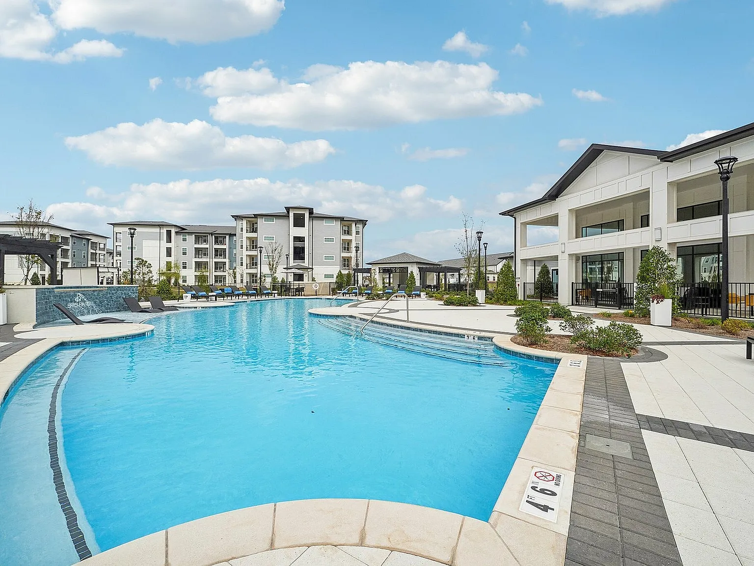 Brio Parc Apartments & Townhomes — Photo 3