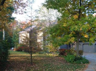 102 Ravine Ln, North Barrington, IL 60010