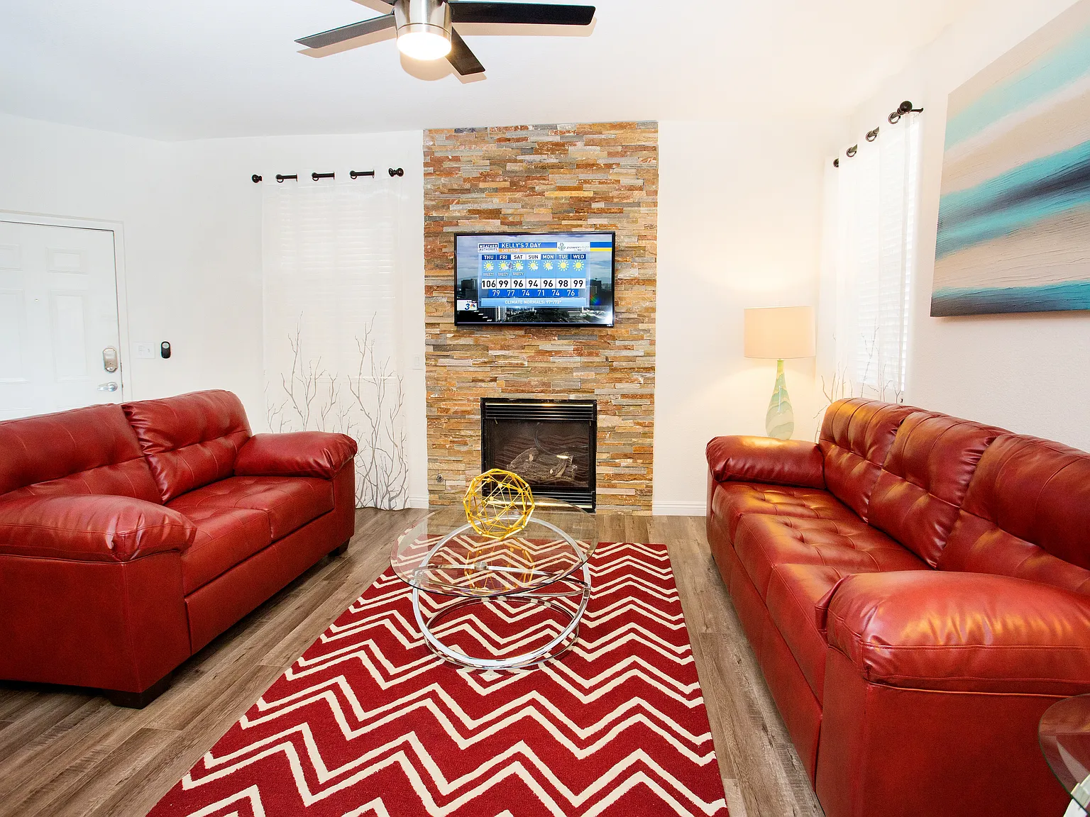 3 bed, 1344 sqft, $1,995 — Photo 2