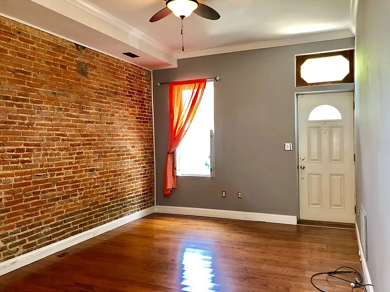9 W Randall St — Photo 3