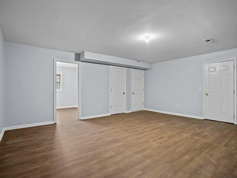 6818 Salem Quarter Rd — Photo 32