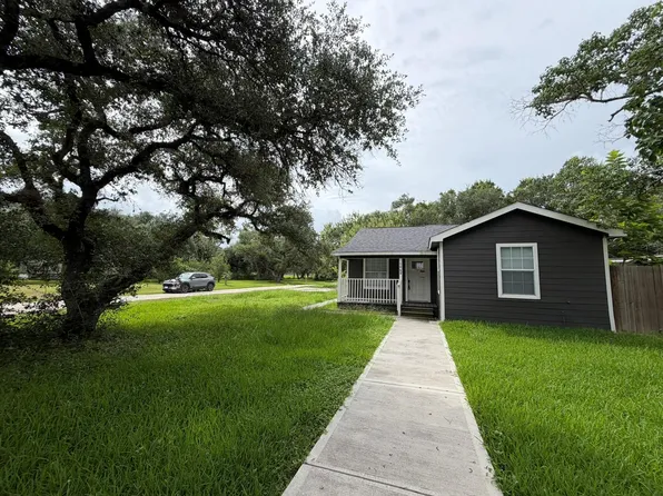 104 Mesquite St, Louise, TX 77455