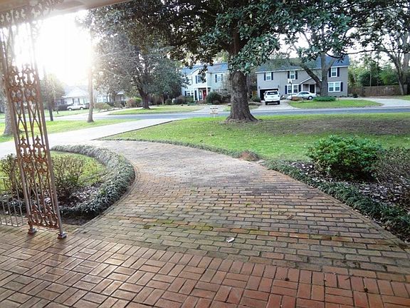 3rd image of 1321 Williams Ave