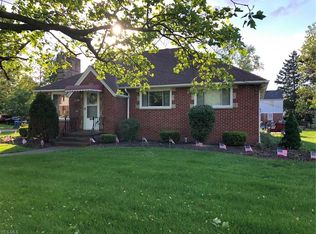 6128 Stratford Dr, Parma Heights, OH 44130